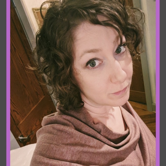 Meet your Posher, Elena - Picture 2 of 2